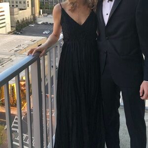 Olivaceous Black Lace Backless Dress